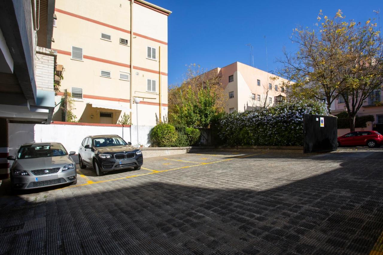 Borbolla Sevilla Urban - Parking Luaran gambar