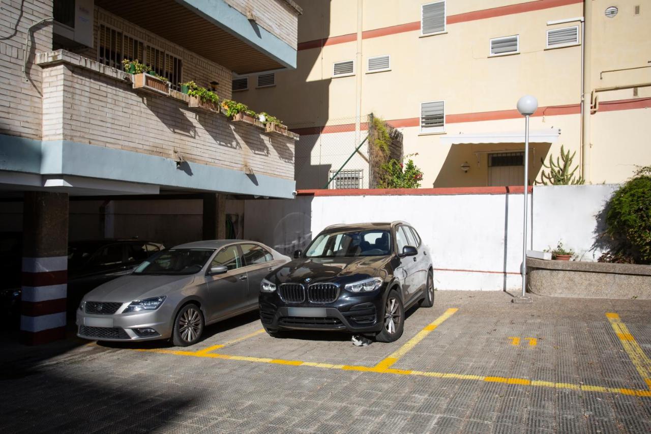 Borbolla Sevilla Urban - Parking Luaran gambar